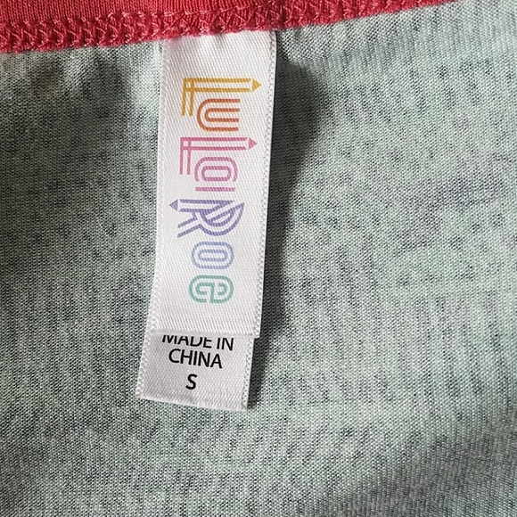 Small Lularoe Classic Tee with Unicorn - Picture 5 of 5